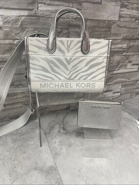 Michael Kors Gigi Sm Messenger Crossbody & Matching Wallet Silver Metallic Zebra